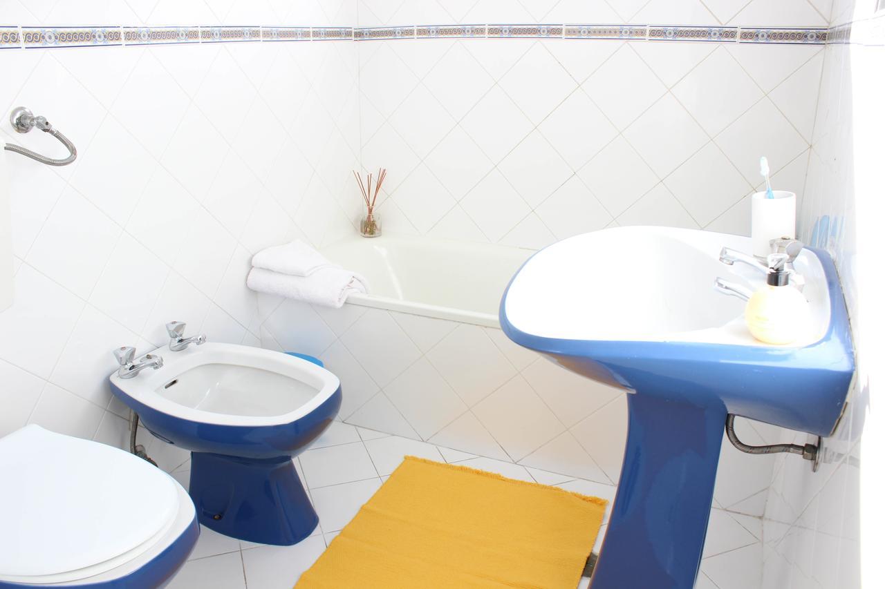 Rich & Poor Hostel Албуфейра Экстерьер фото